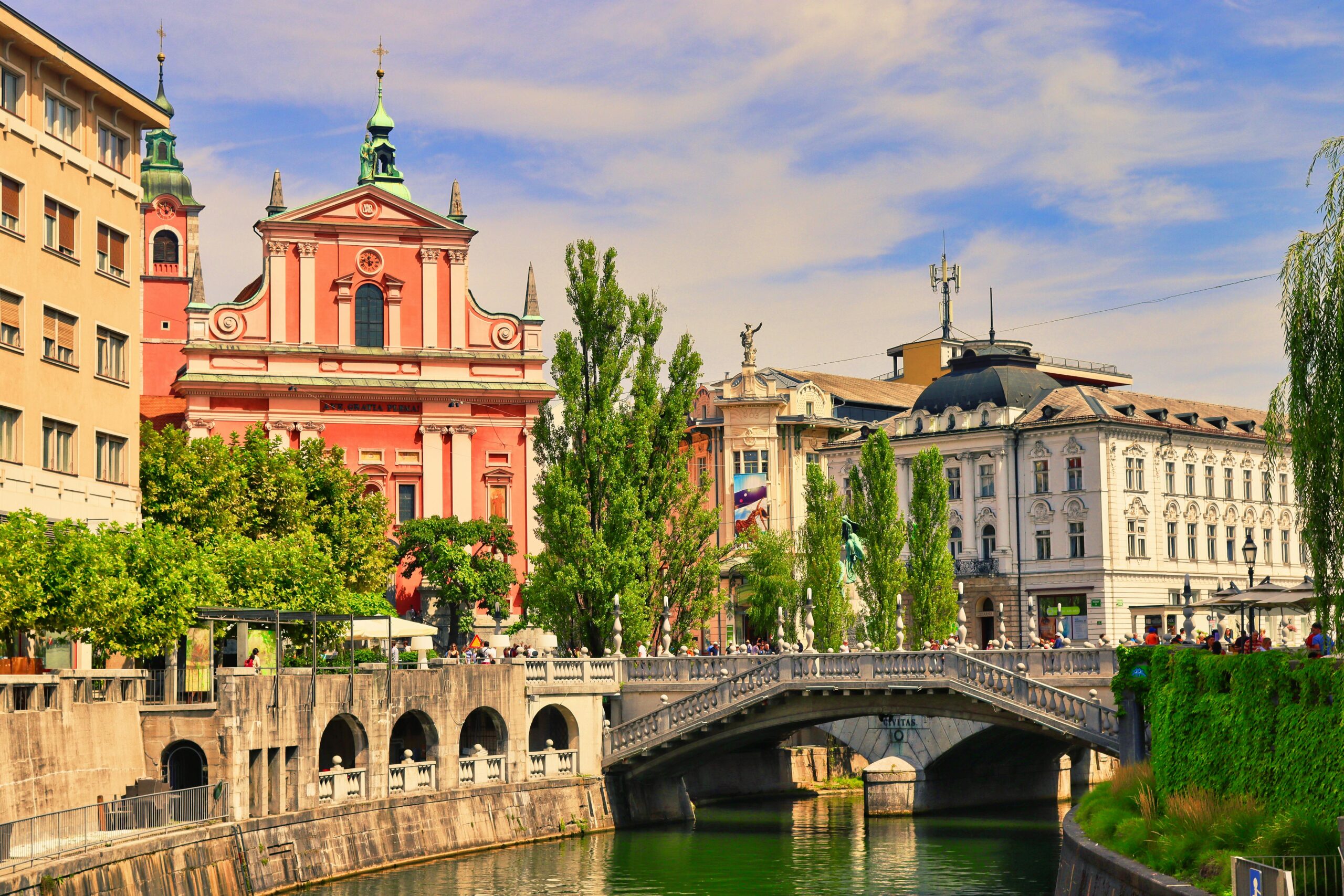 Ljubljana - Premium transfers to Slovenia's green capital